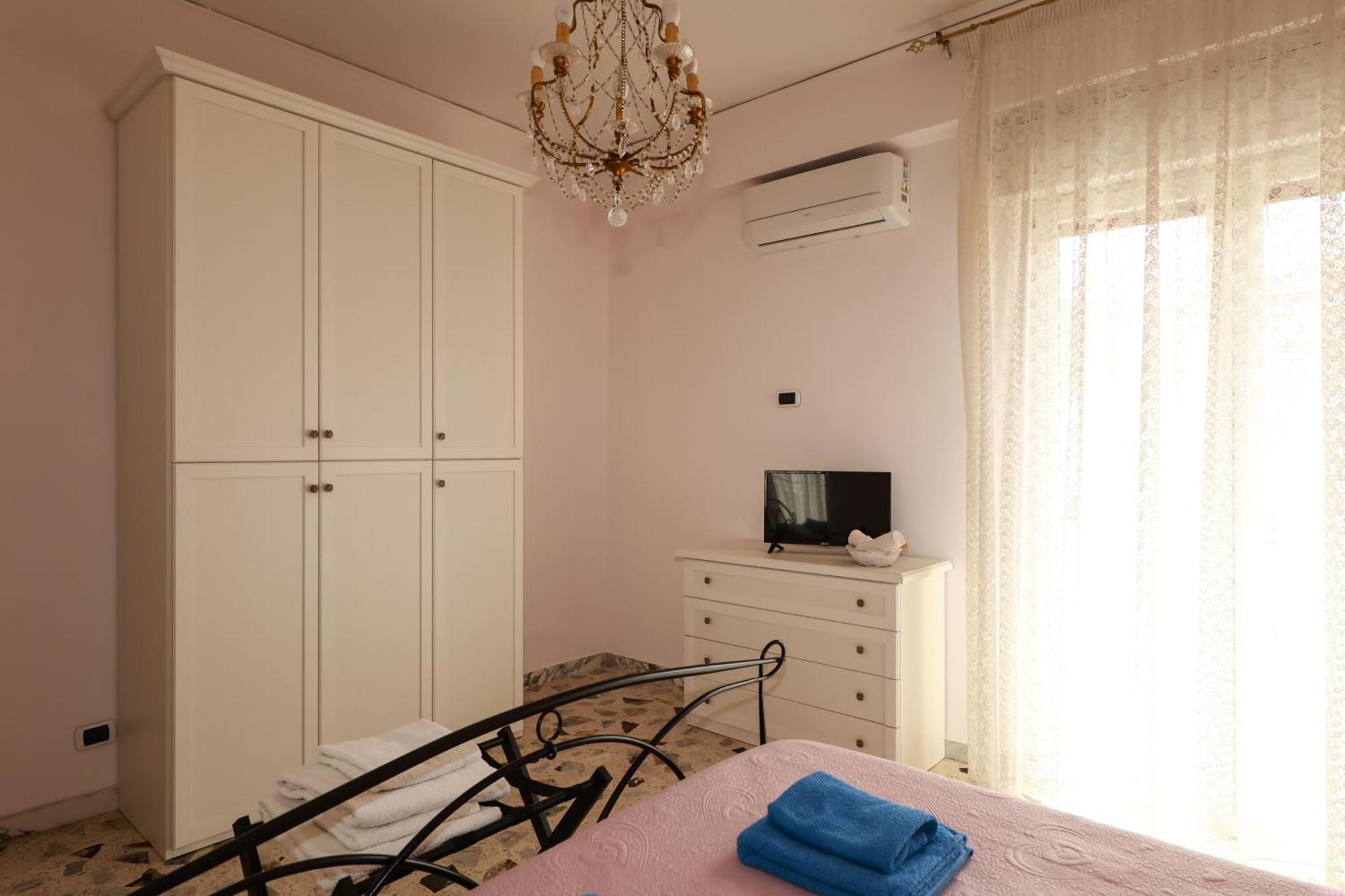 Da Nonna Lina Apartment Кастеламаре ди Стабия Екстериор снимка